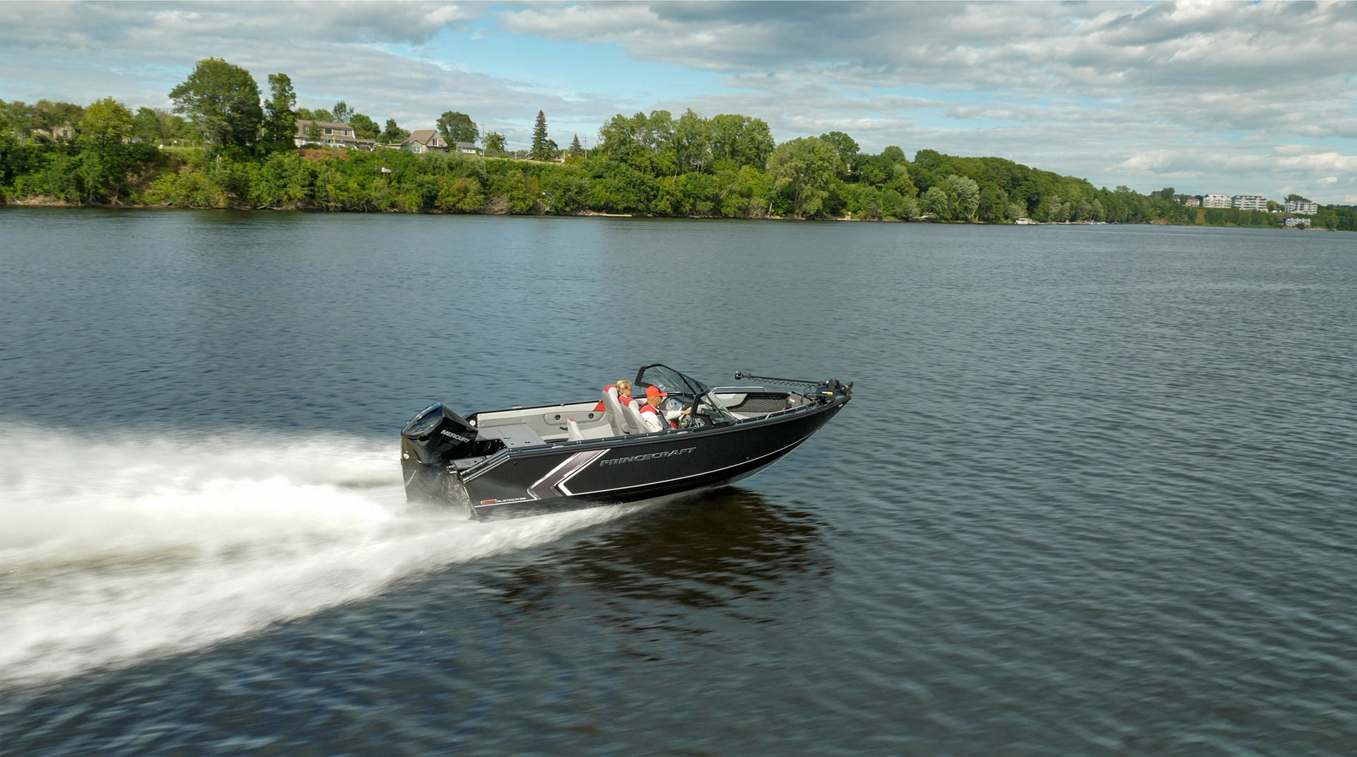 Couple on a Princecraft Platinum 200