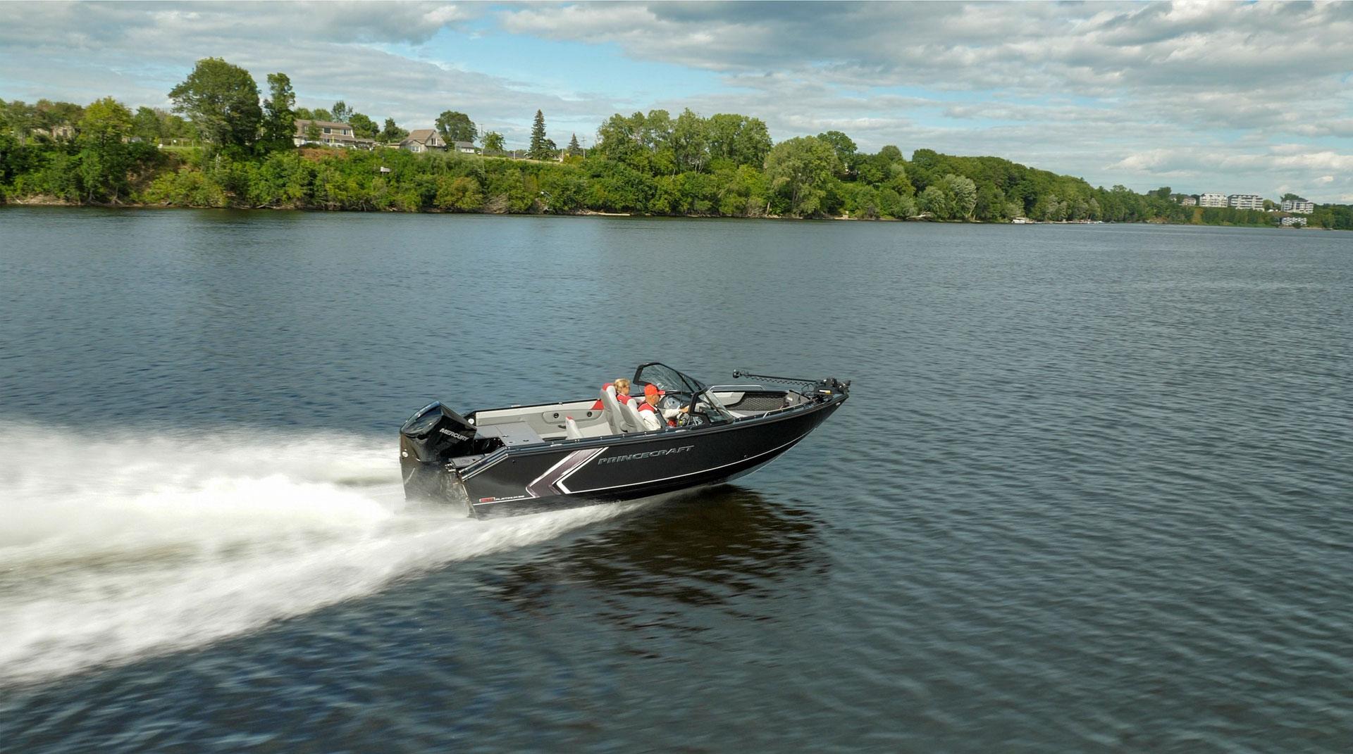 Couple on a Princecraft Platinum 200
